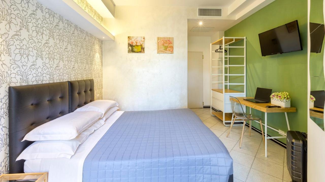 Hotel La Nidiola Риччоне Экстерьер фото
