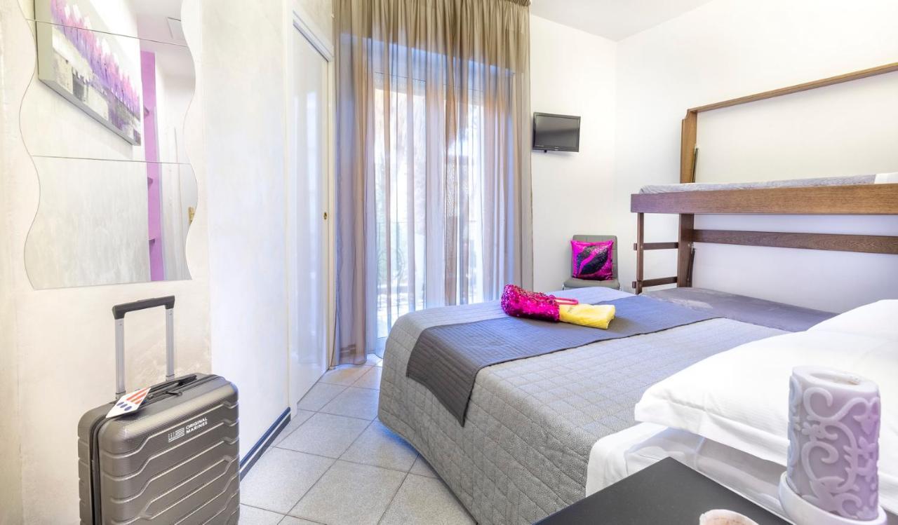 Hotel La Nidiola Риччоне Экстерьер фото