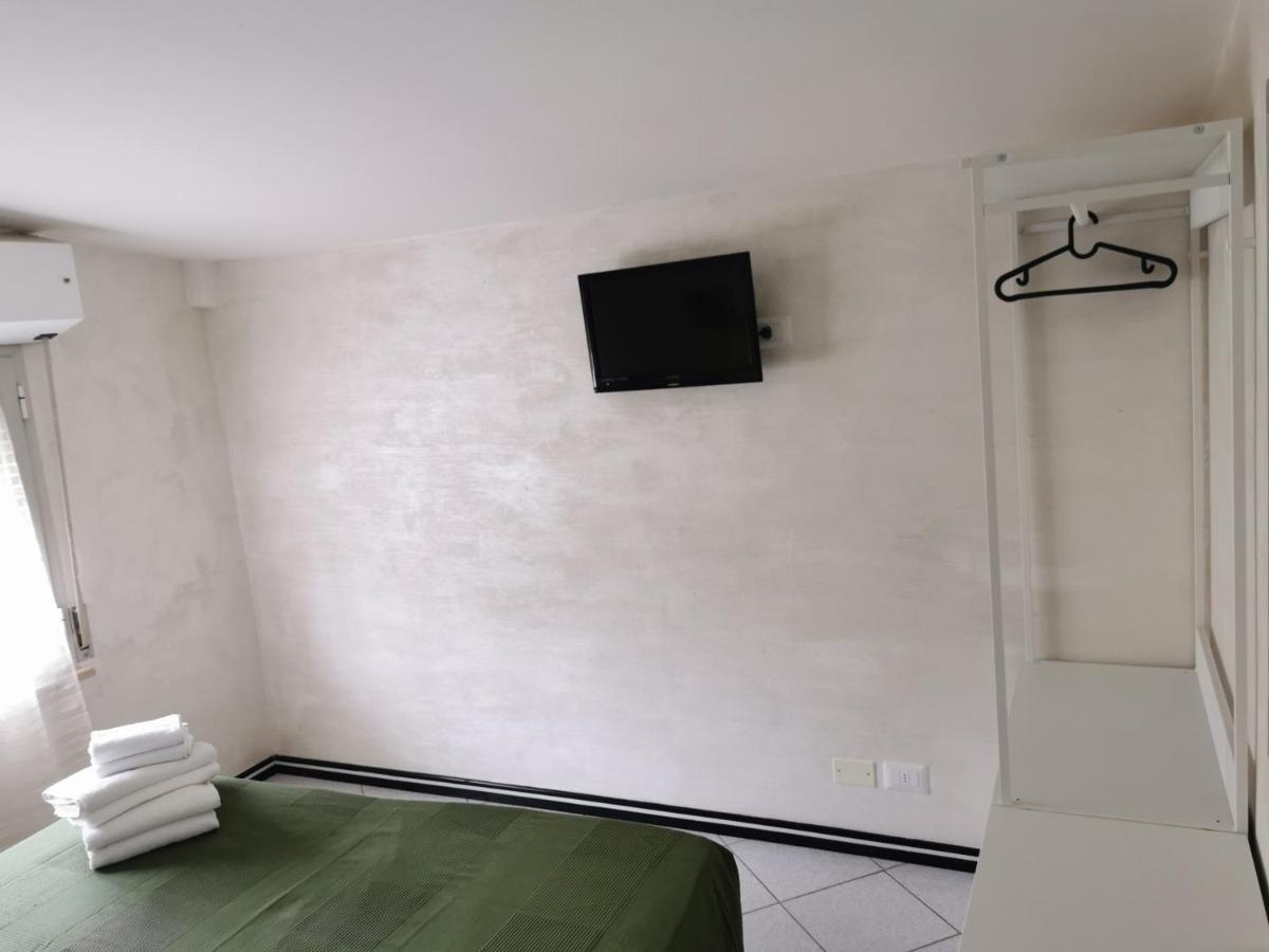 Hotel La Nidiola Риччоне Экстерьер фото