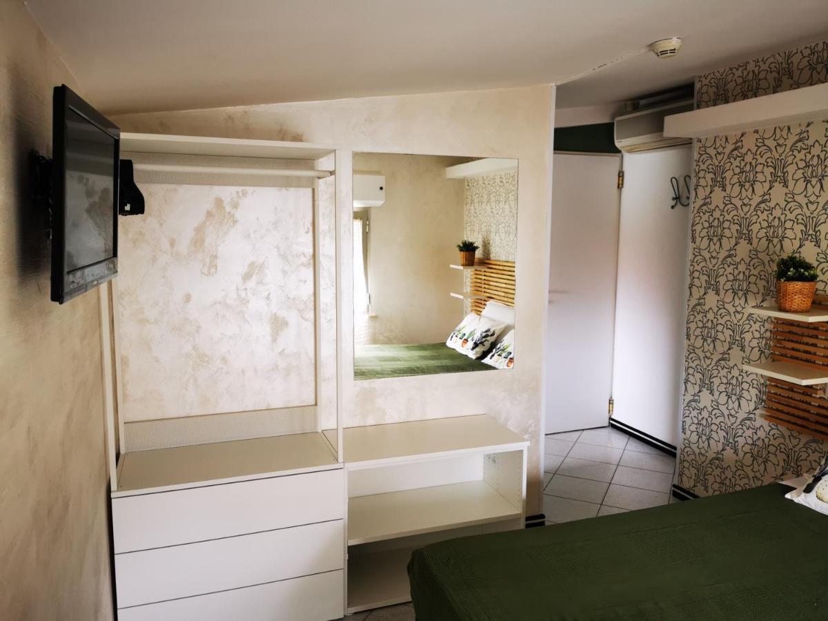 Hotel La Nidiola Риччоне Экстерьер фото